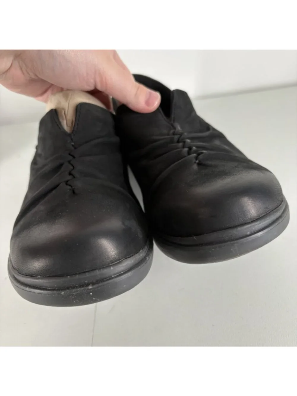 Clarks Artisan Women 10W Black Leather Comfort Slip On Certina Rose Loafers